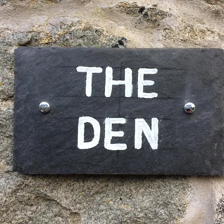 The Den Villa Stuartfield Exterior photo